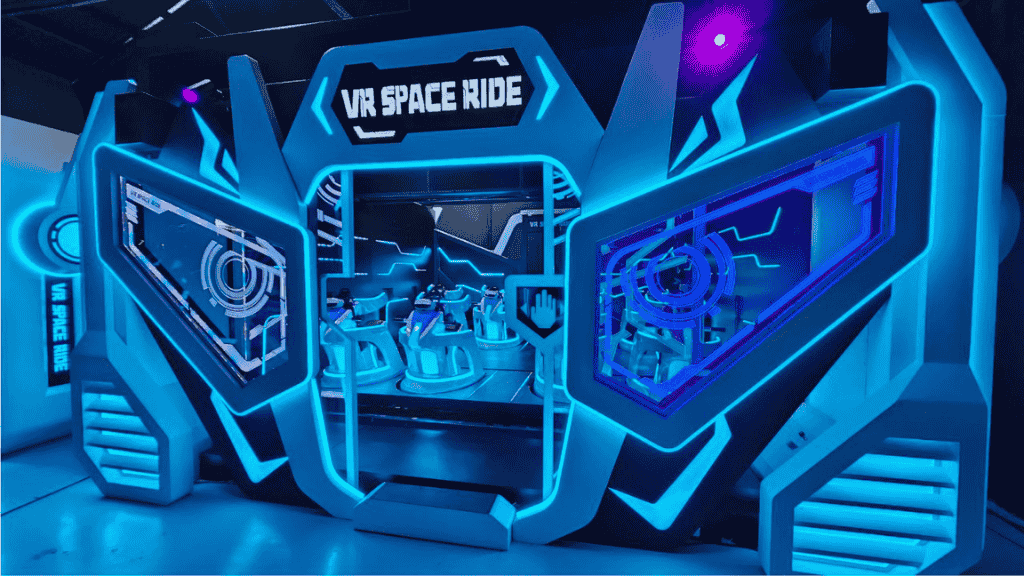 Experimente a montanha-russa virtual no Orionverso! Emoção garantida sem sair do chão, com curvas, quedas e muita adrenalina.